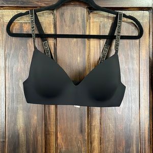 New Condition Victorias Secret Tshirt Bra